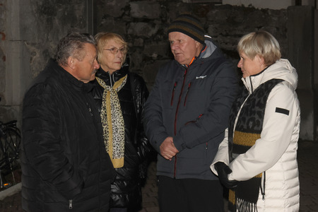 Prižig adventne svečke 01 Foto Ljubo Vukelič